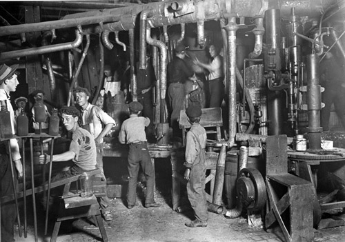 indianna-glass-factory-night-shift-year-1908