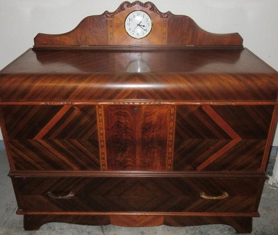 ed-roos-cedar-chest