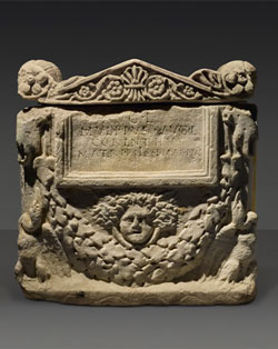 roman-marble-Cinerary-Urn﻿-3