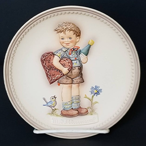 jomfru Kirkegård nedbryder Hummel Plates - Antique HQ