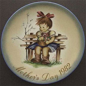 Untitled-3schmid-berta-hummel-mothers-day-plate-1982-The-Flower-Basket