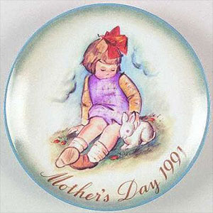 schmid-berta-hummel-mothers-day-plate-1991-Soft-and-Gentle